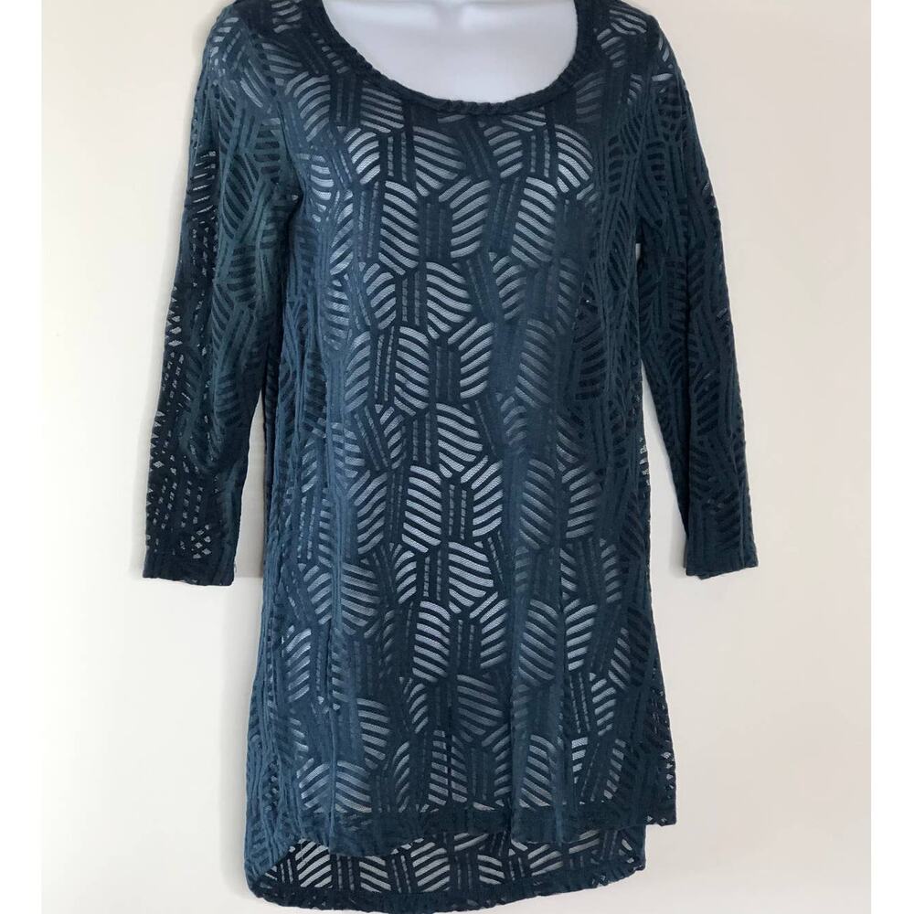 Ariat Tunic Medium Sheer Stretchy Long Sleeve Textured Material